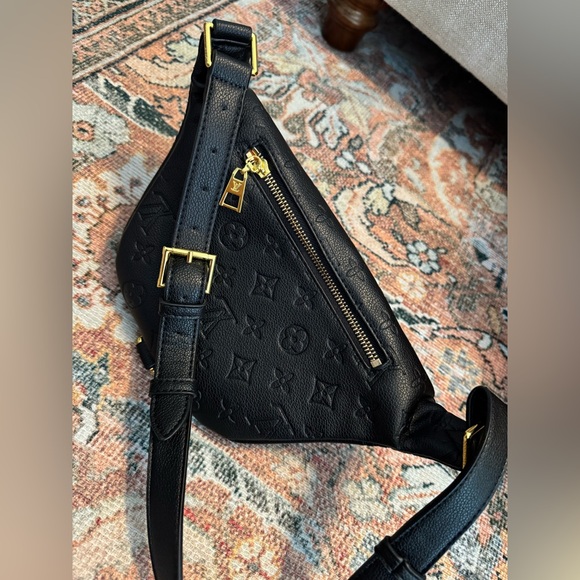 Black Faux Leather Belt Bag / Bum Bag ✨ - Picture 4 of 5